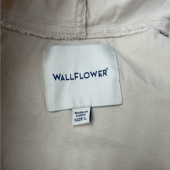 🎇🎆3for$9 Kids Wallflower Beige Denim Hooded Jacket- L - Picture 3 of 4